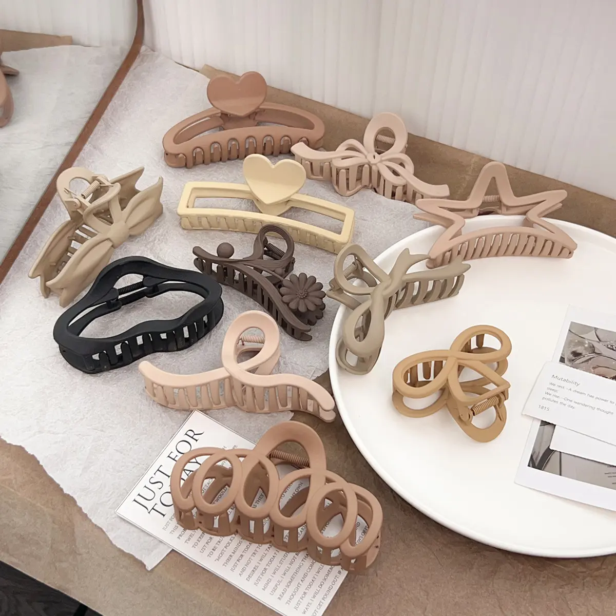 Milky Coffee Color Large Hair Claw Korean Style Fashion Hollow Hair Clip Versatile Back of Head Updo Shark Clip Women Hair Clip Hair Accessory