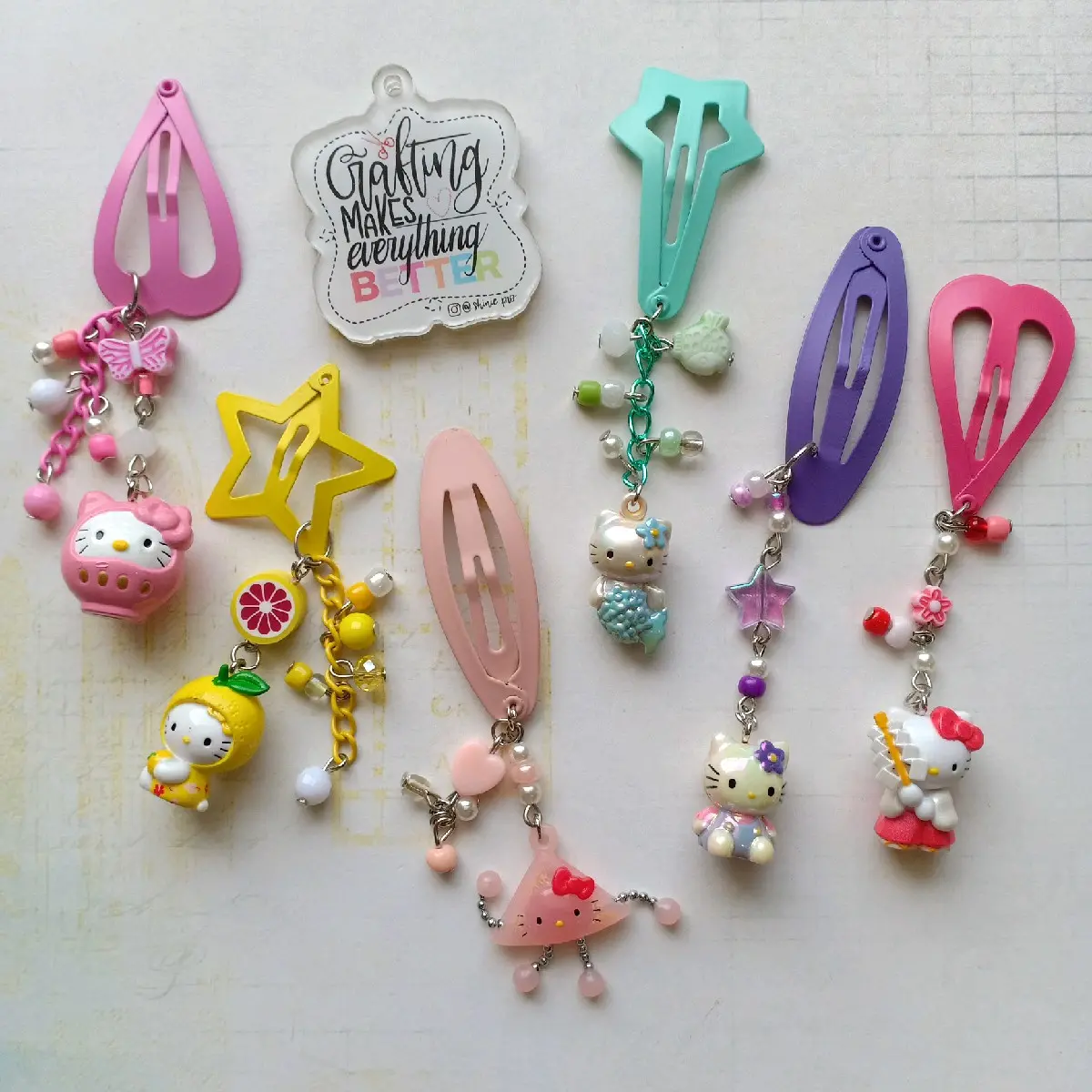 Beaded Hairclip / Jepit Rambut Hello Kitty