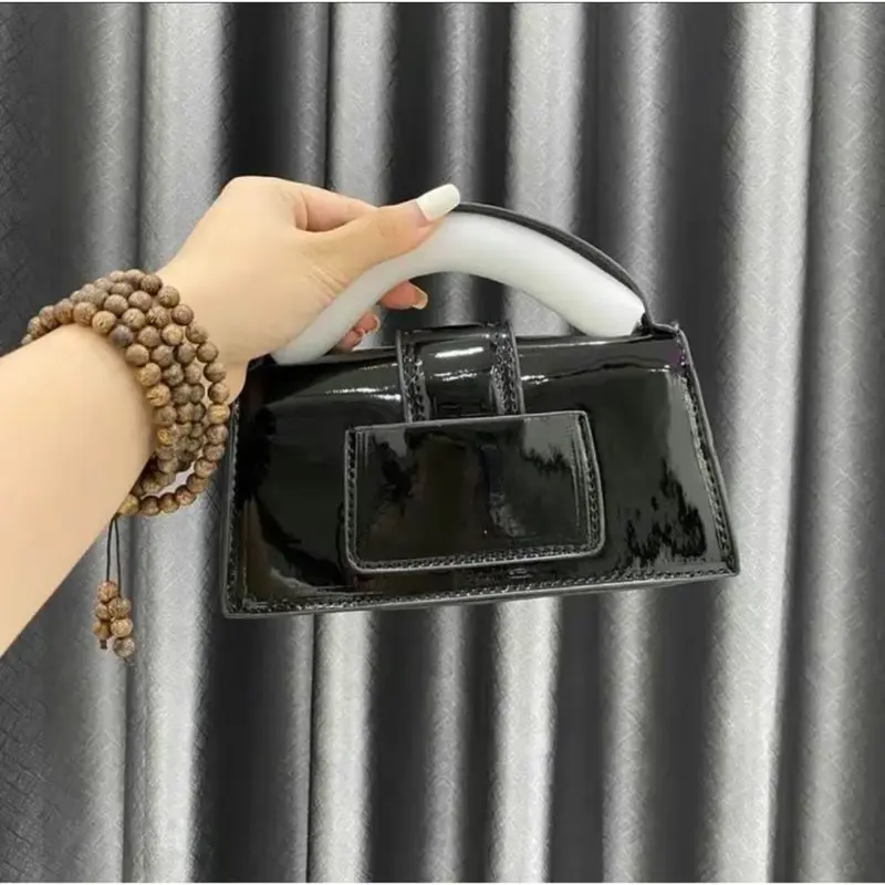 Túi sách J cầm tay đeo chéo dang chảnh size 20 5