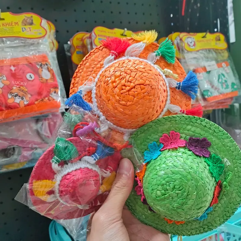 Nón tai bèo, nón kaki, nón noel, nón cối các loại dành cho thú cưng. 7
