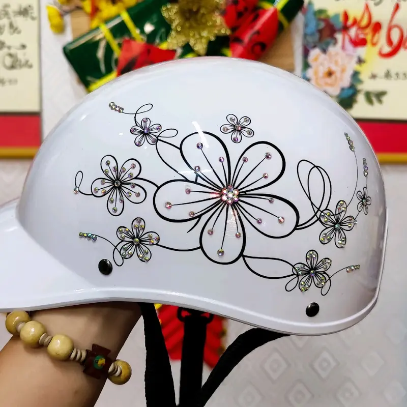 Mũ bảo hiểm kết Bông Hoa văn đính đá có khoét sau cột tóc. Helmet Phụ Kiện Chạy Xe Đạp 0