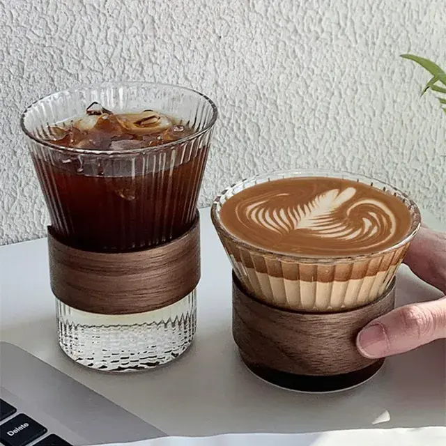 Ly thủy tinh vòng gỗ, miệng loe thiết kế độc đáo, mới lạ- Cốc thủy tinh uống trà, cafe, decor quán 1