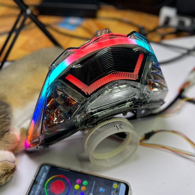 Hậu Xi Nhan Audi Fuled Led I8 BLE [ MICA KHÓI ] Gắn Như Zin