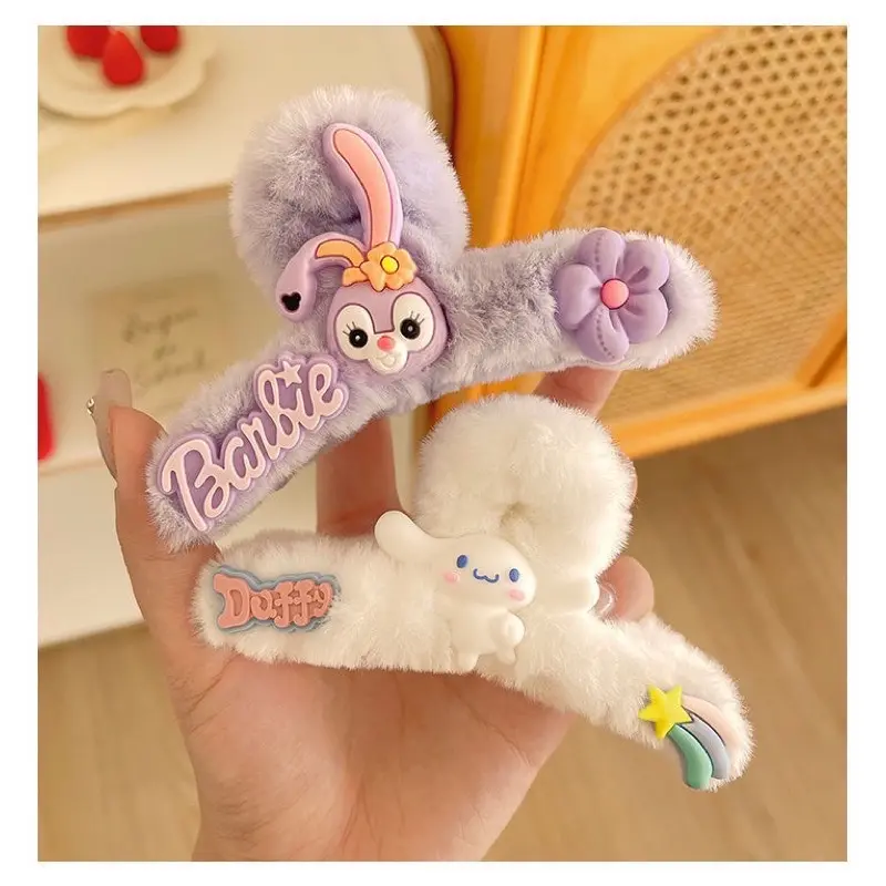 ￼Kẹp tóc lông gấu dâu kẹp tóc hoạt hình dễ thương Princess House 2
