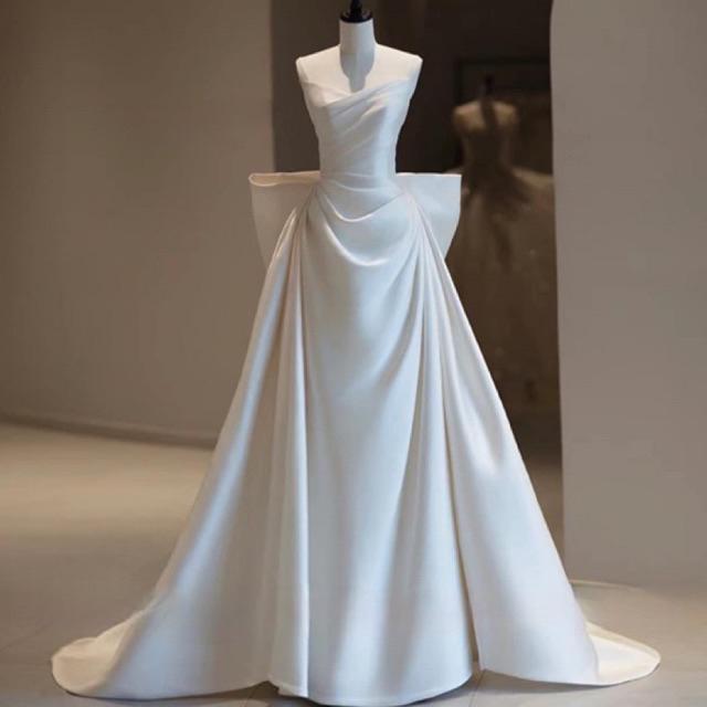 Đầm cưới cô dâu đi bàn nơ lưng mặc hai kiểu sang trọng nhẹ nhàng Luci Han