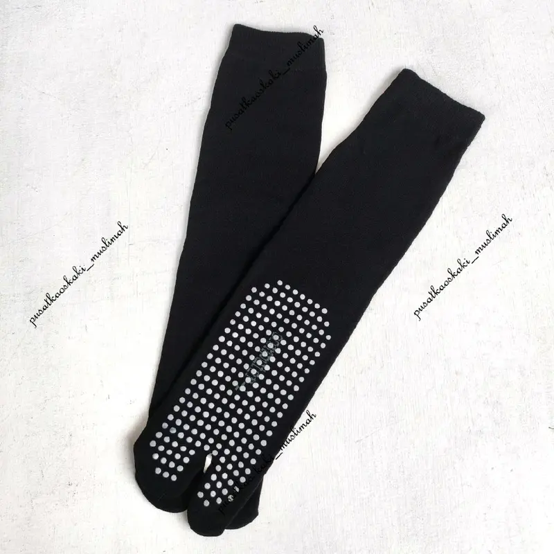Kaos Kaki Anti Slip Ukuran L Panjang Sebetis Wanita Bahan Nilon Spandex Lembut Muslim 4