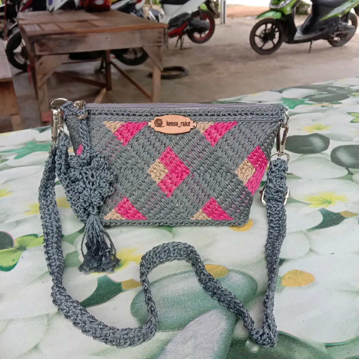 tas rajut  handmade