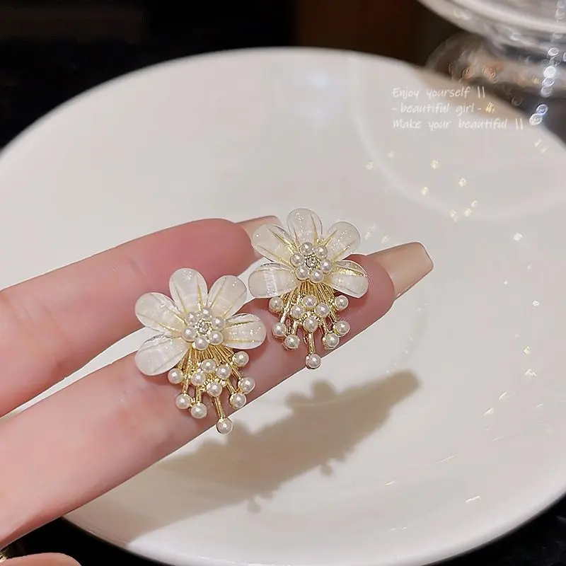 Hoa Tai Hoa Ngọc Trai, Thanh Lịch Siêu, Kim Bạc S925, Dành Cho Phụ Nữ, Giá Cả Phải Chăng, Phong Cách Người Nổi Tiếng Trên Internet Độc Đáo, Hoa Tai Đinh tán Cao Cấp