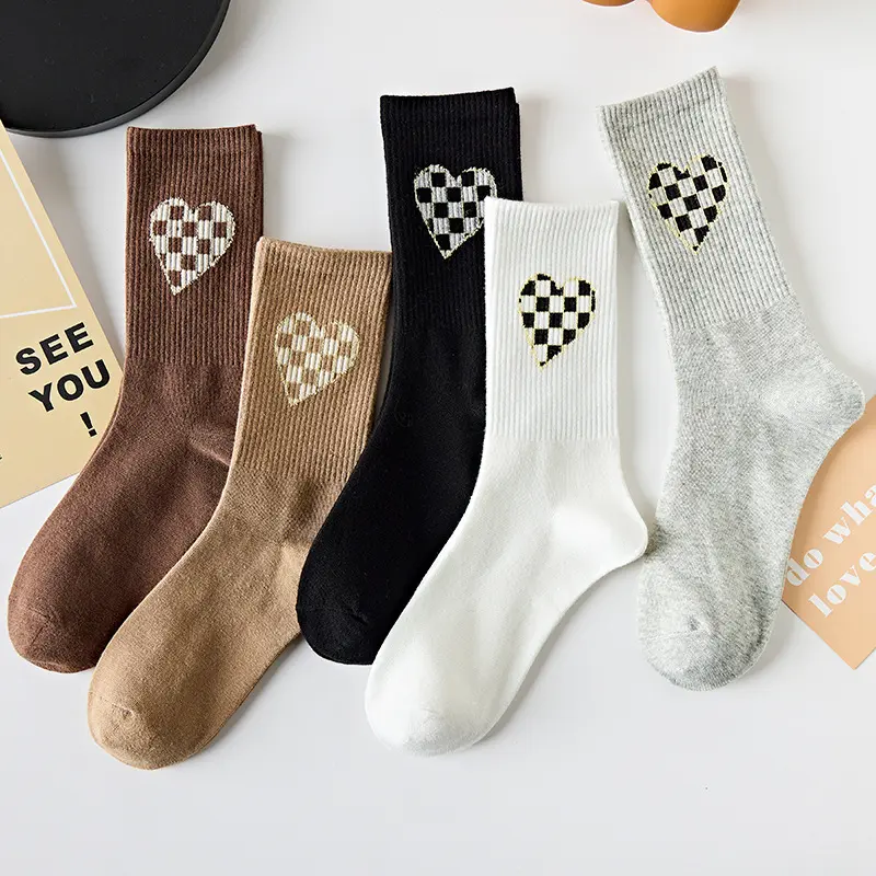[TOP SALE] DBL KS153 Kaos Kaki Panjang Motif Love Kaus Kaki Olahraga Atas Mata Kaki Unisex Kekinian Y1810
