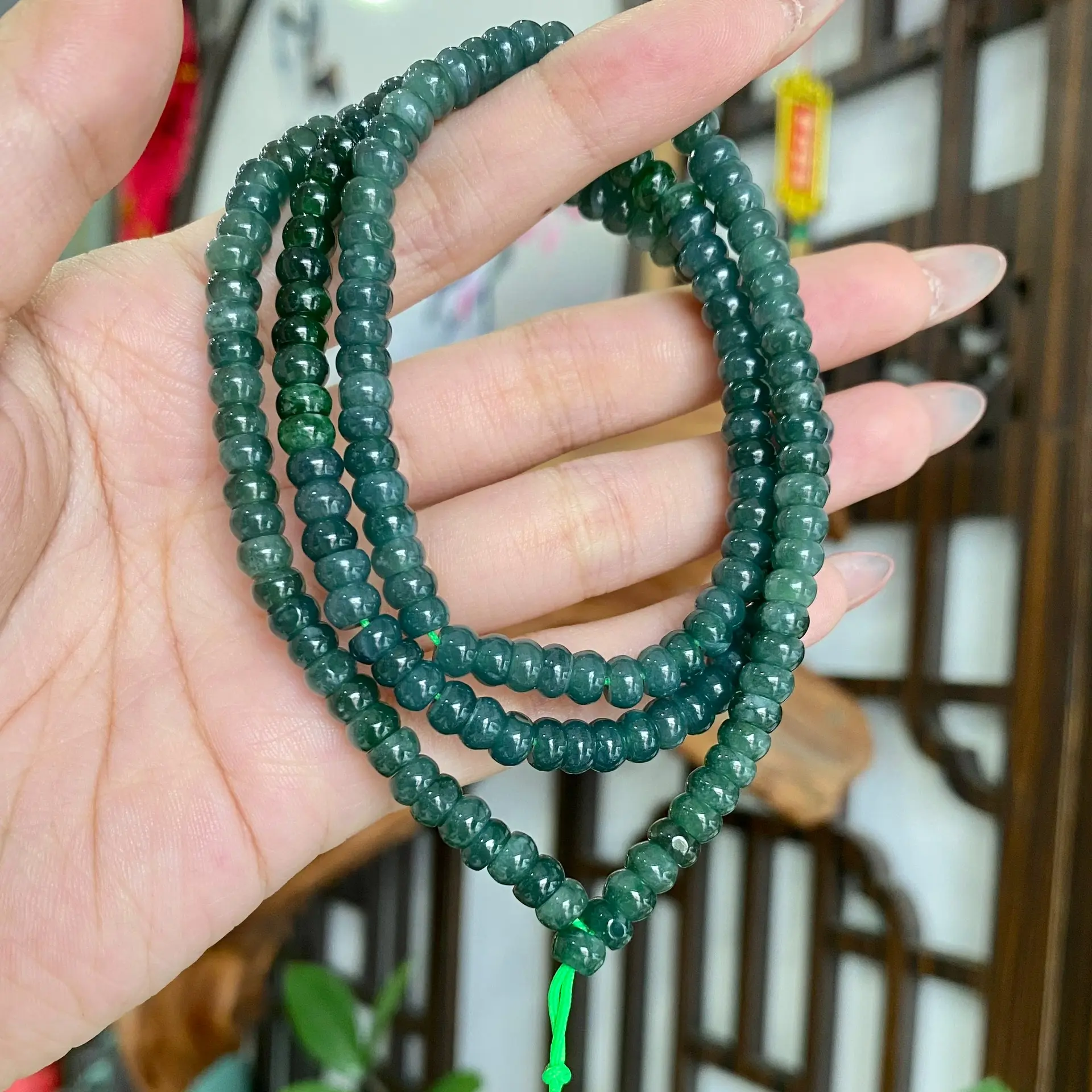 Vòng Chuỗi Đeo Cổ Lam Ngọc Loại A, Thiết Kế Dạng Bánh Xe