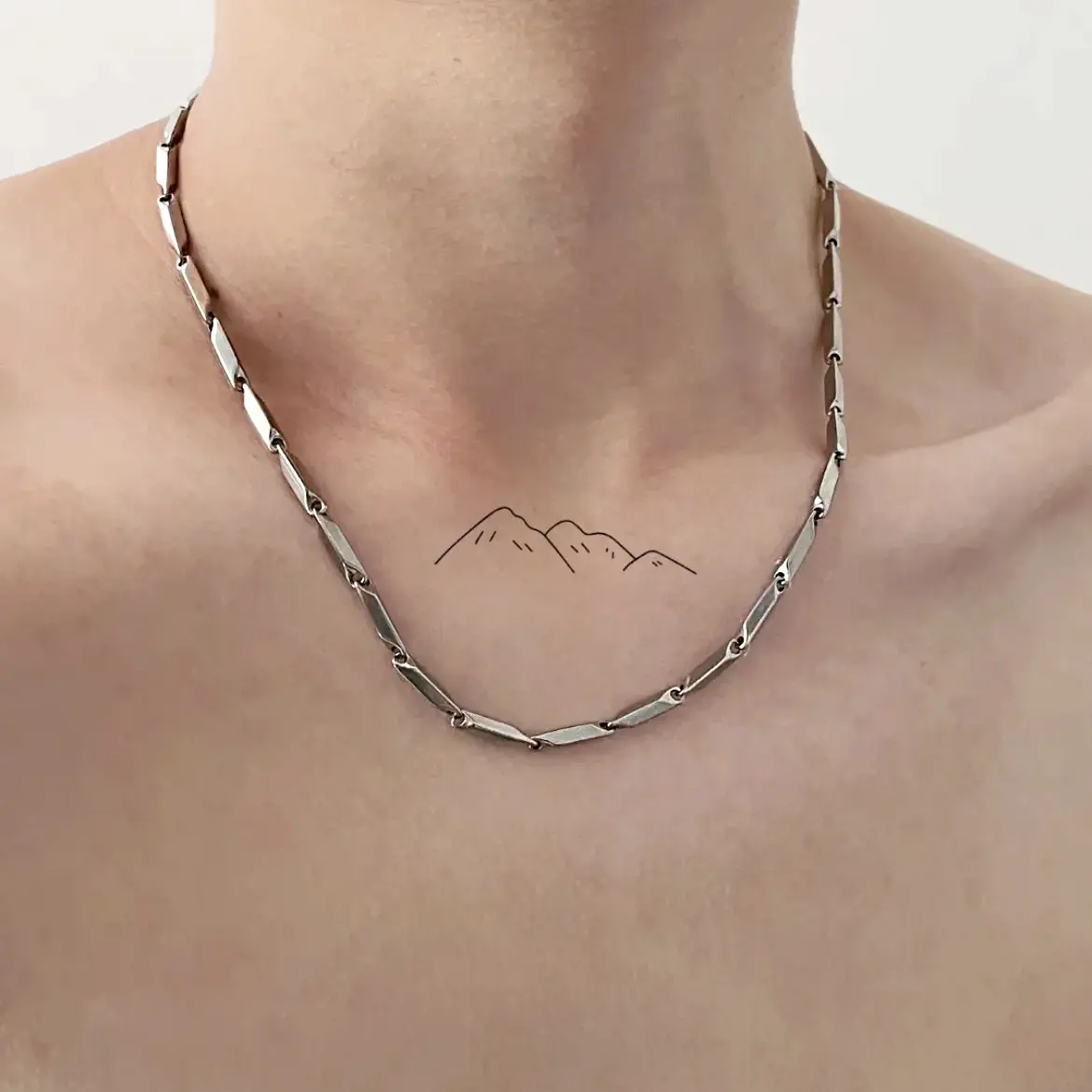 Men's titanium steel rhombus hip-hop necklace, versatile chain decorative girls collarbone chain, European and American high street accessories neck chain