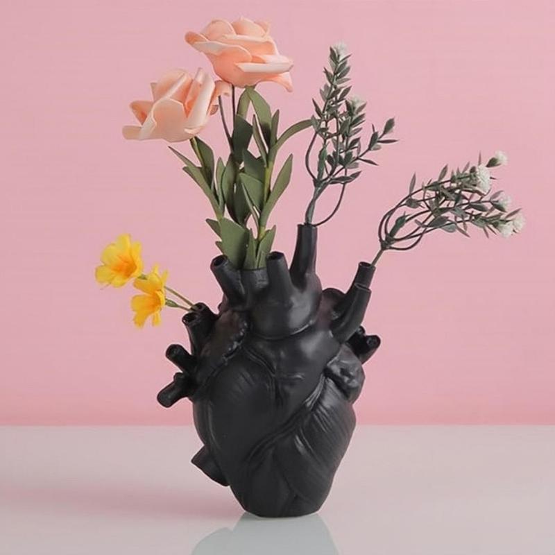 Product Introduction of Heart Shaped Resin Vase, 1 Count Creative Desktop Ornament, Decorative Vase for Home Office, Ideal Housewarming Gift, Valentine's Day Gift Idea 3