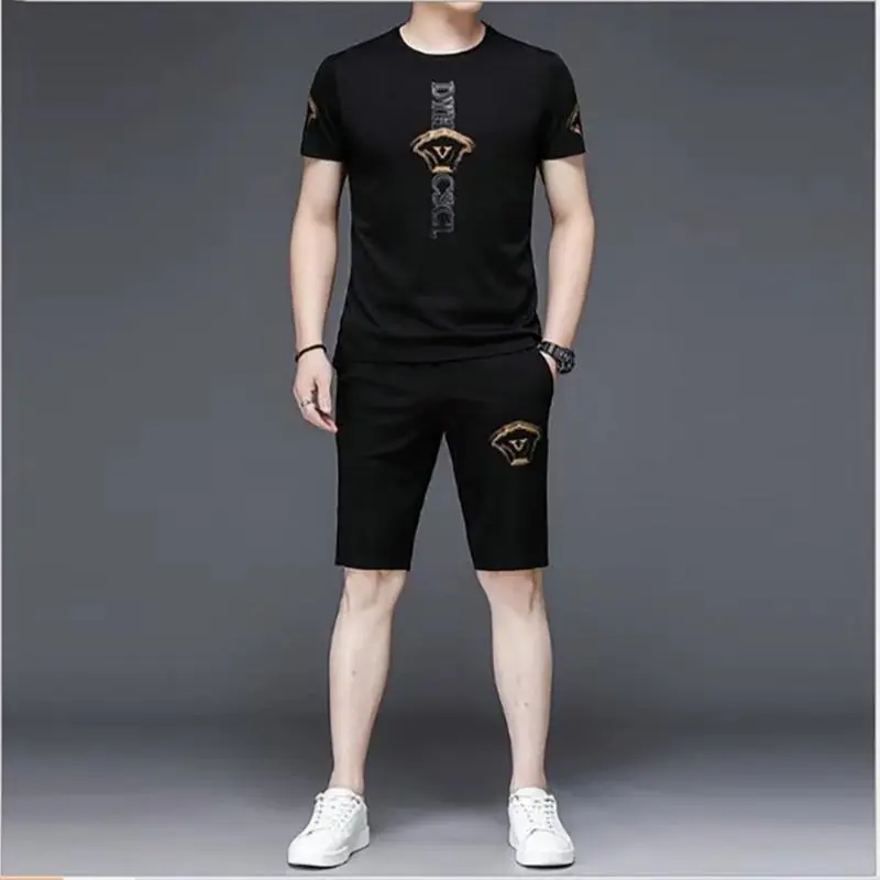Bộ quần áo thể thao Nam,ngang gối đen và trắng bộ quần áo thể thao  họa tiết Chữ chất Thun LẠnh co giãn thoáng khí Sport Chạy Bộ Tập Thể Dục
