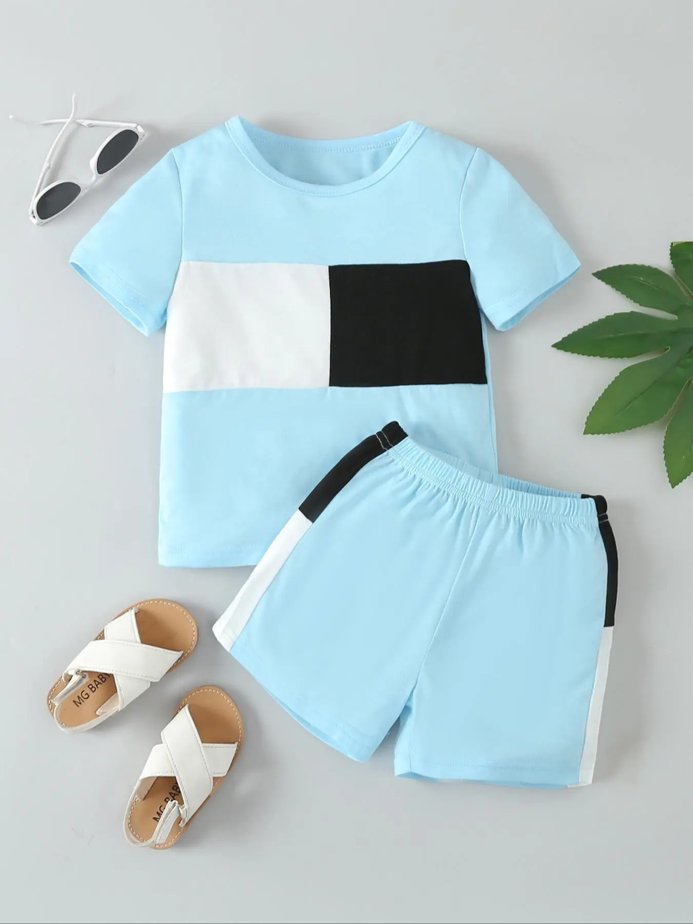 Toddler Boy's Patchwork Short Sleeve Tee & Elastic Waist Shorts Set, Summer Clothes, Casual Round Neck T-Shirt & Shorts, Toddler Boys Two-Piece Outfits