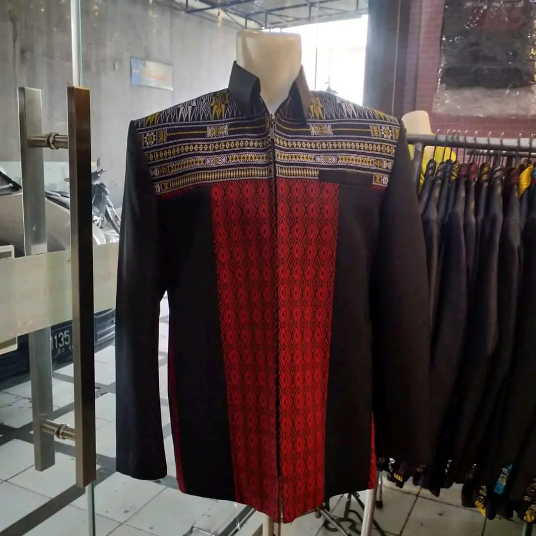 JASKET BATIK ULOS