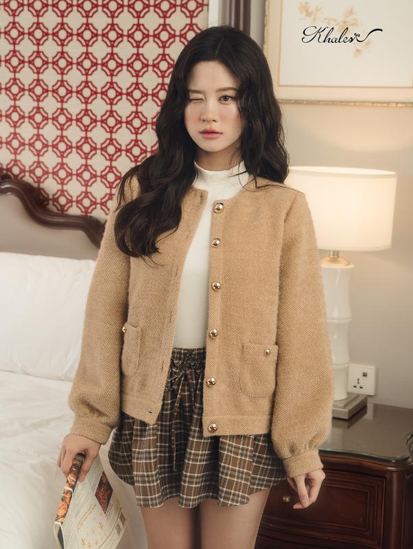 Áo khoác bomber len lông mềm mịn Malyn Jacket by Khales cổ tròn tay bồng nhẹ phối cúc kim loại