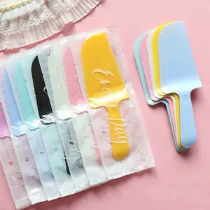 1pcs Pisau Kue Warna Warni Random