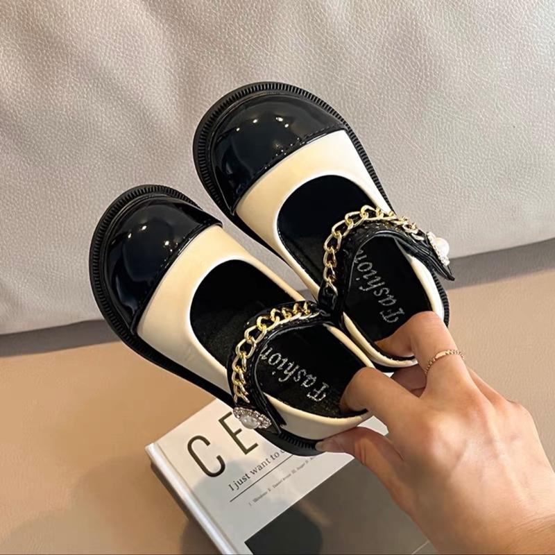 Giày Búp Bê Quai Xích Ngọc Dành Cho Bé Gái Da Bóng Mềm Sang Chảnh Phối Đồ Tiểu Thư Dành Cho Bé Gái  ĐẾ mềm Phù Hợp Mọi Lứa Tuổi Sandal Cao Su Dép Sandal hài giay bup be chobegai