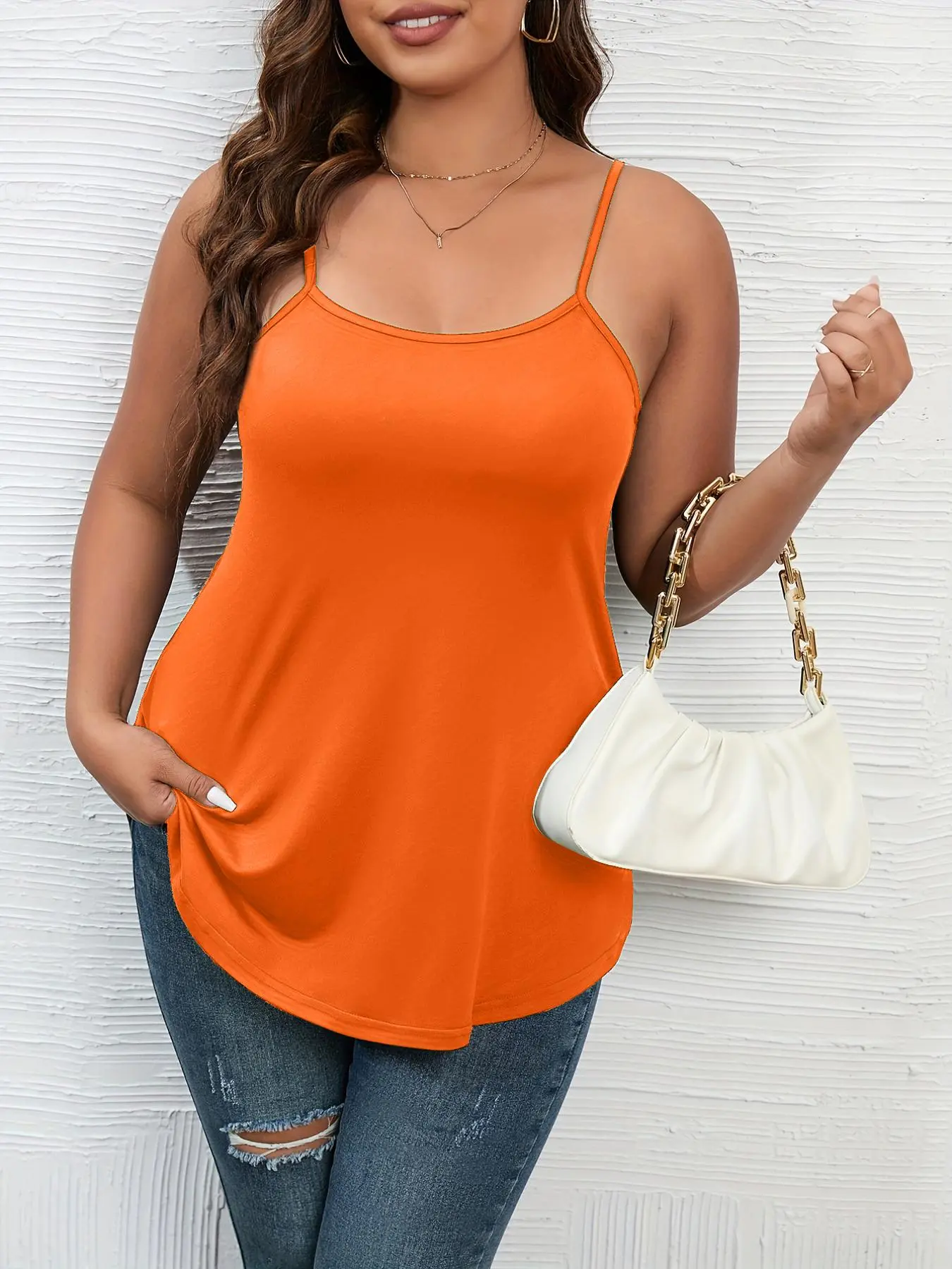 Plus Size Solid Scoop Neck Cami Top, Casual Basic Spaghetti Strap Sleeveless Top for Summer, Summer Outfits 2024, Women's Plus Clothing for Daily Wear, Summer Clothes