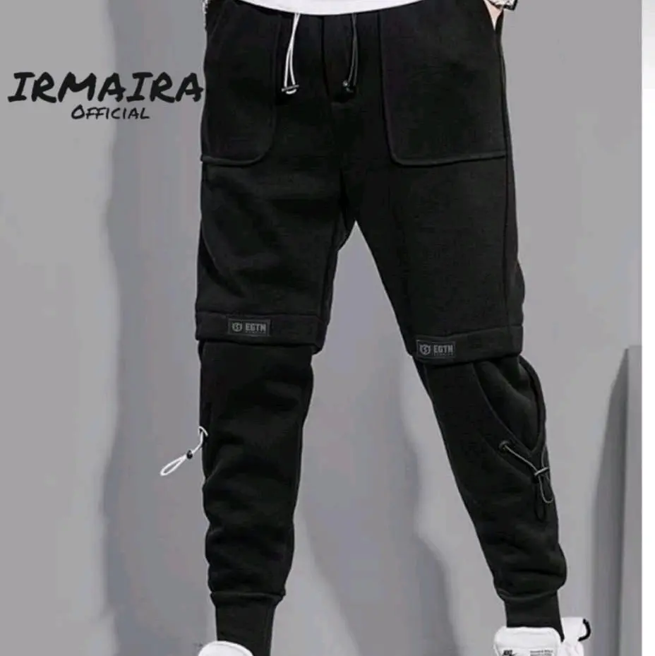 Celana Panjang Jogger Cargo Pria Wanita Warna Hitam List Cream Saku Depan Paha Uniseks