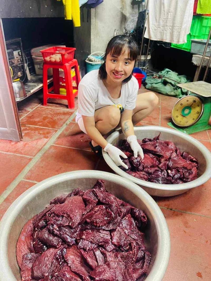 Product Introduction of Trâu gác bếp 200g (ăn thử )tặng 1 chẳm chéo khô +ướt 1