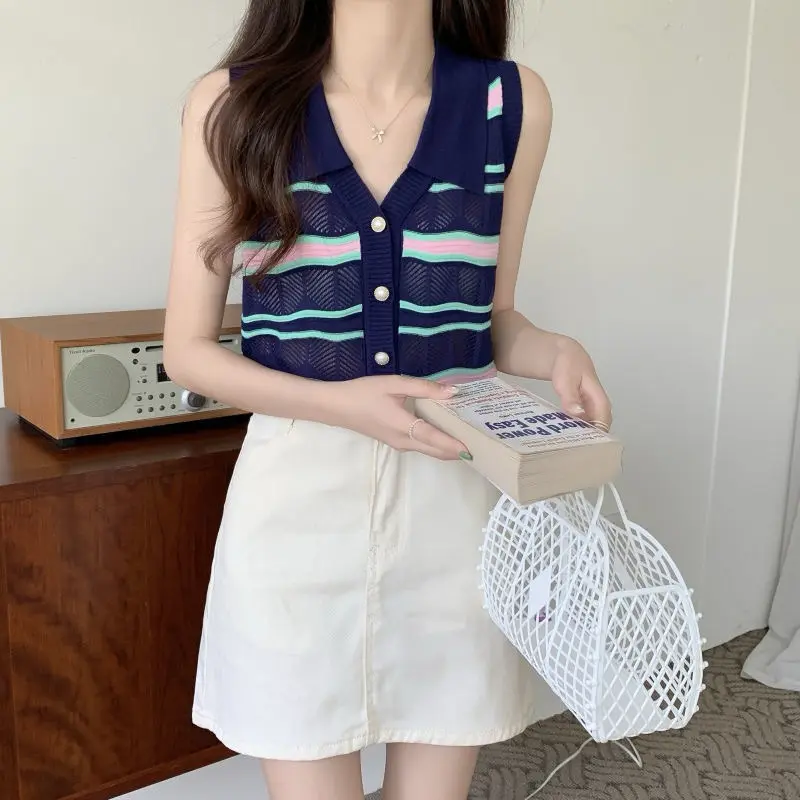 COD- Tanktop Rajut Berkerah Kancing Aktif / Tanktop Wanita Korean style Mewah dan Elegan (T311) 1