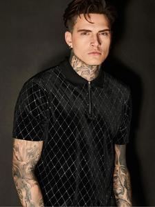 ZAFUL Men Argyle Pattern Quarter Zip Velvet Polo Shirt, For Husband Men's Velvet Printed Sparkly 1/4 Zipper Short Sleeve Collared Shirt Going Out Tops