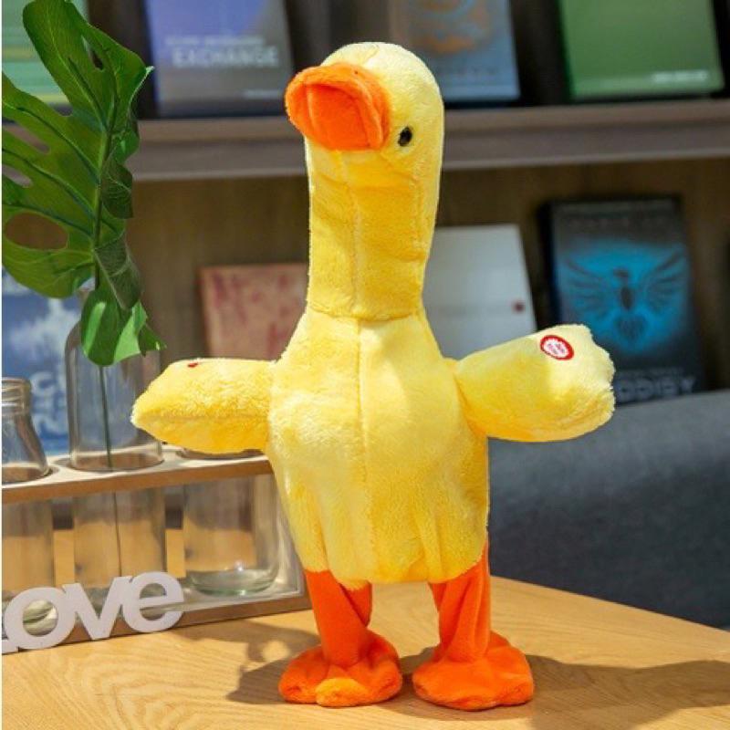 ( KÈM SẠC) Vịt Nhại Giọng Biết Nói Biết Di Biết Hát - Vịt Vàng Poka Bông Nhại Tiếng Kêu Quạc Q.u.ạ.c Vui Nhộn