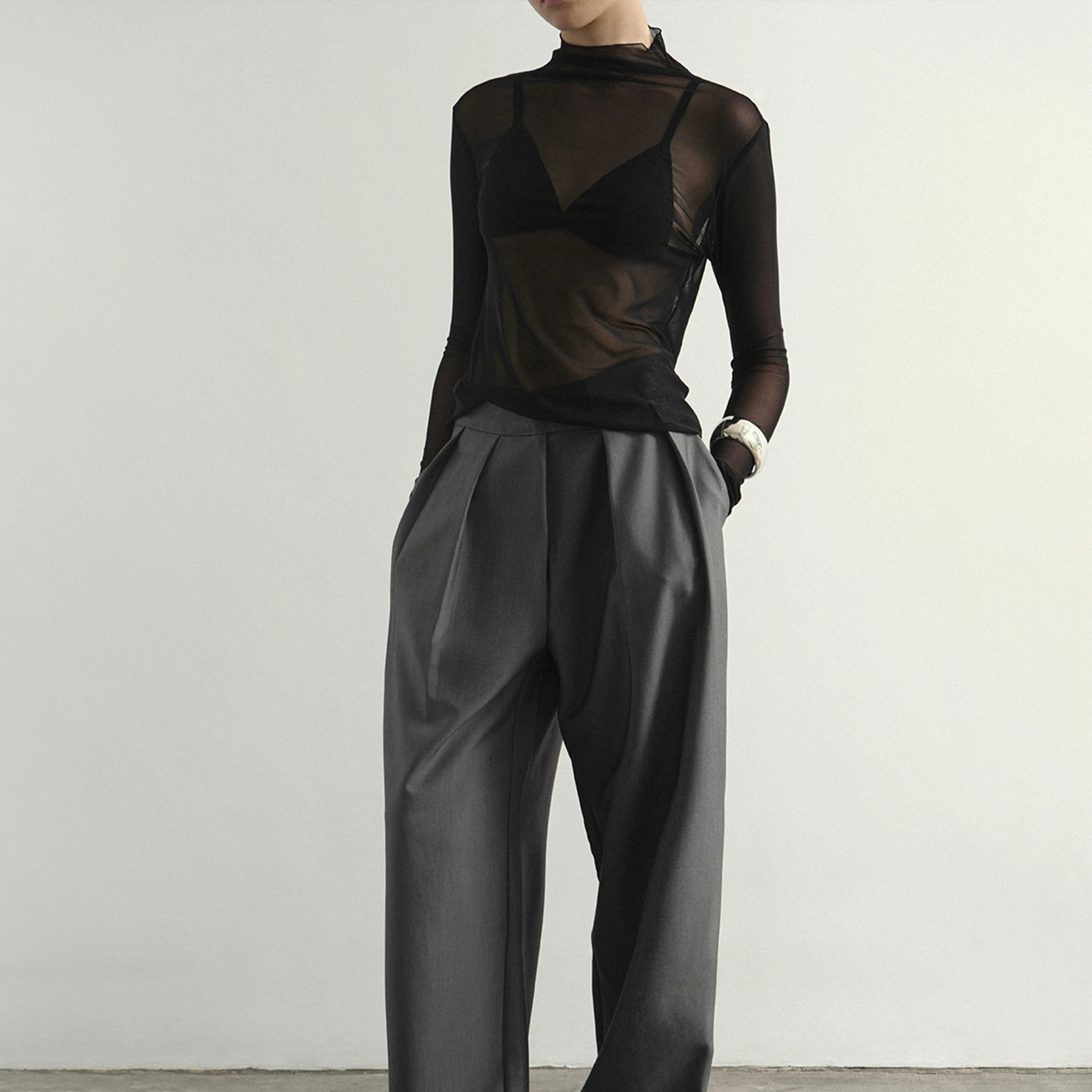 HIGHCHIC - SHEER TOP - Áo xuyên thấu thun cotton co giãn nữ Ôm gọn - Thiết kế basic, sang trọng Women - HIGHCHIC