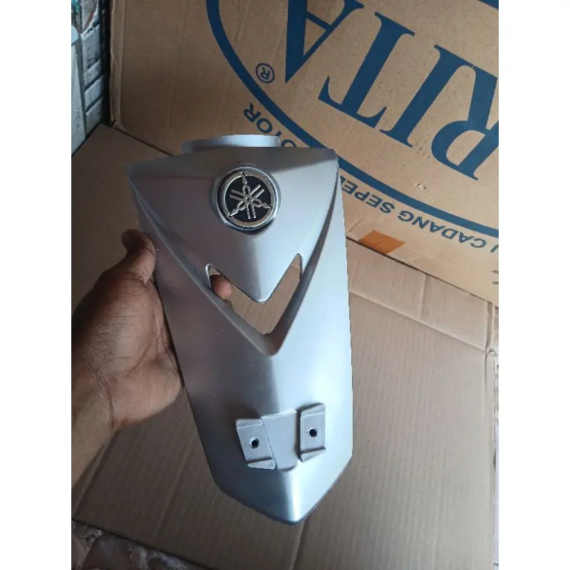 Panel tameng depan vega r new + logo warna hitam dan silver 1