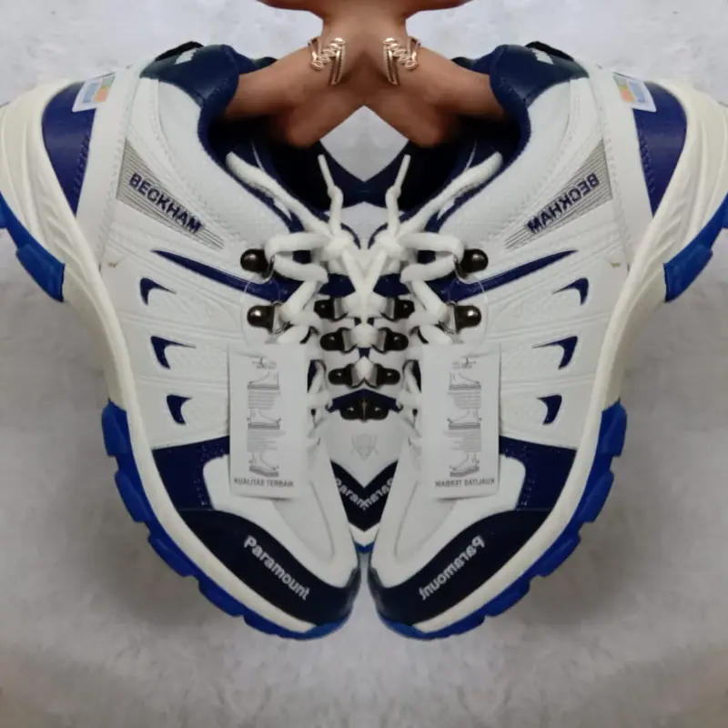 SEPATU HIKING / SEPATU GUNUNG PARAMOUNT BECKHAM PENDEK PUTIH BIRU / SEPATU TRACKING / SEPATU MENDAKI ZELDASTORE67 5
