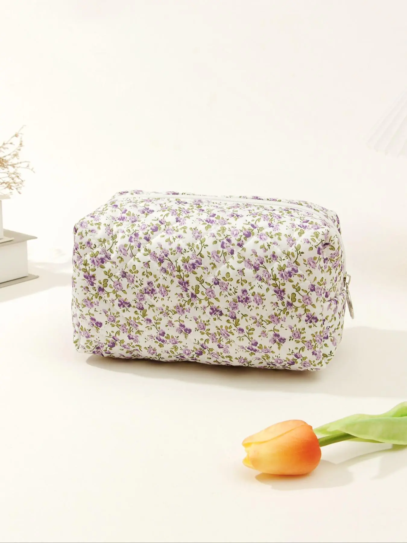 Women's Ditsy Floral Pattern Quilted Makeup Bag, Elegant Large Capacity Cosmetics Storage Bag, Cute Versatile Makeup Storage Bag for Women & Girls