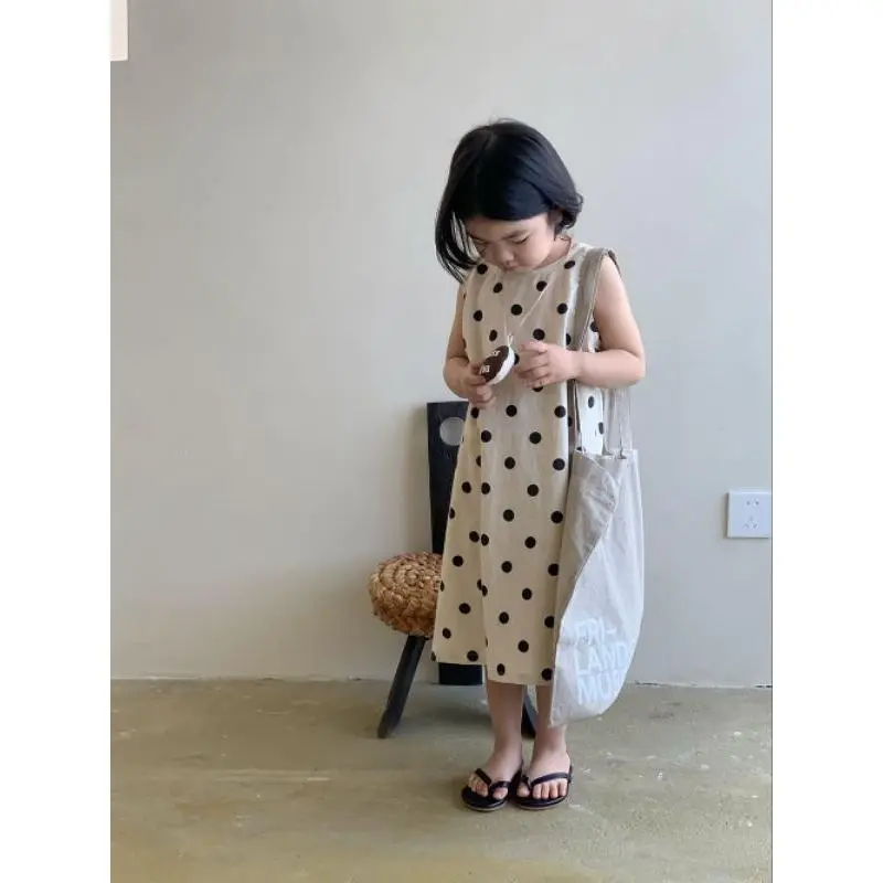 Váy suông linen thoáng mát họa tiết chấm bi cho bé