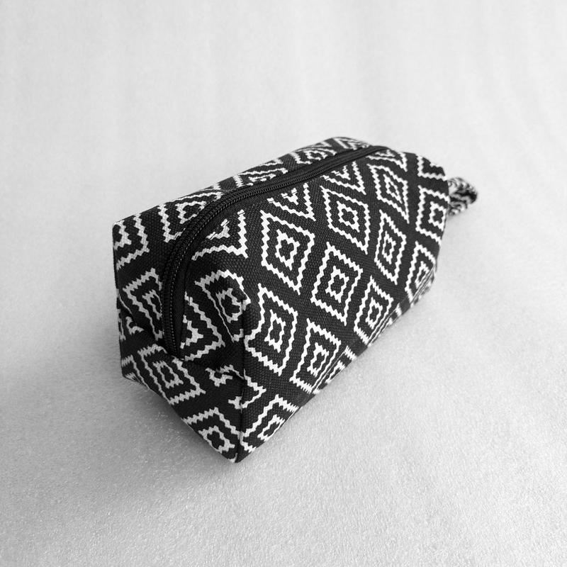 Pouch Kanvas Kotak Pouch Make Up Bisa Untuk Souvenir 18x9x7cm 3