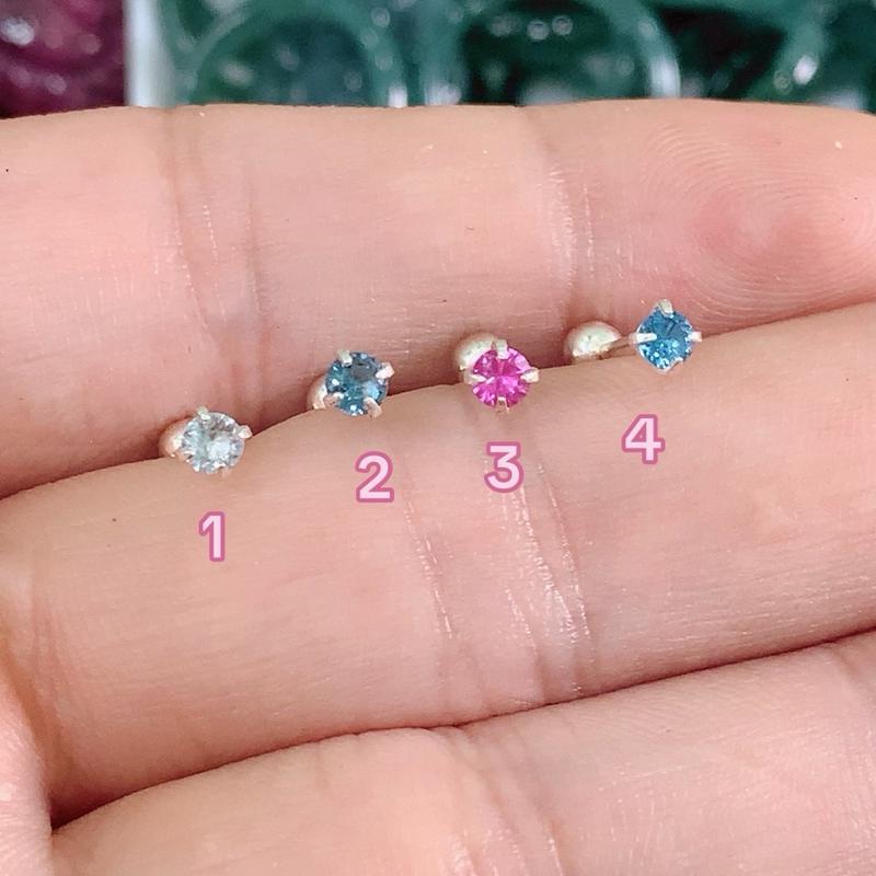 Hoa tai bạc gắn đá Spinel thiên nhiên 3mm nhỏ xinh đá  spinel cobalt 2