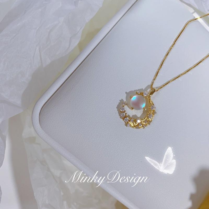 Product Introduction of Titanium Steel Necklace Moonstone Necklace Female Light Luxury Minority Simple Colorful Moon Clavicle Chain 2