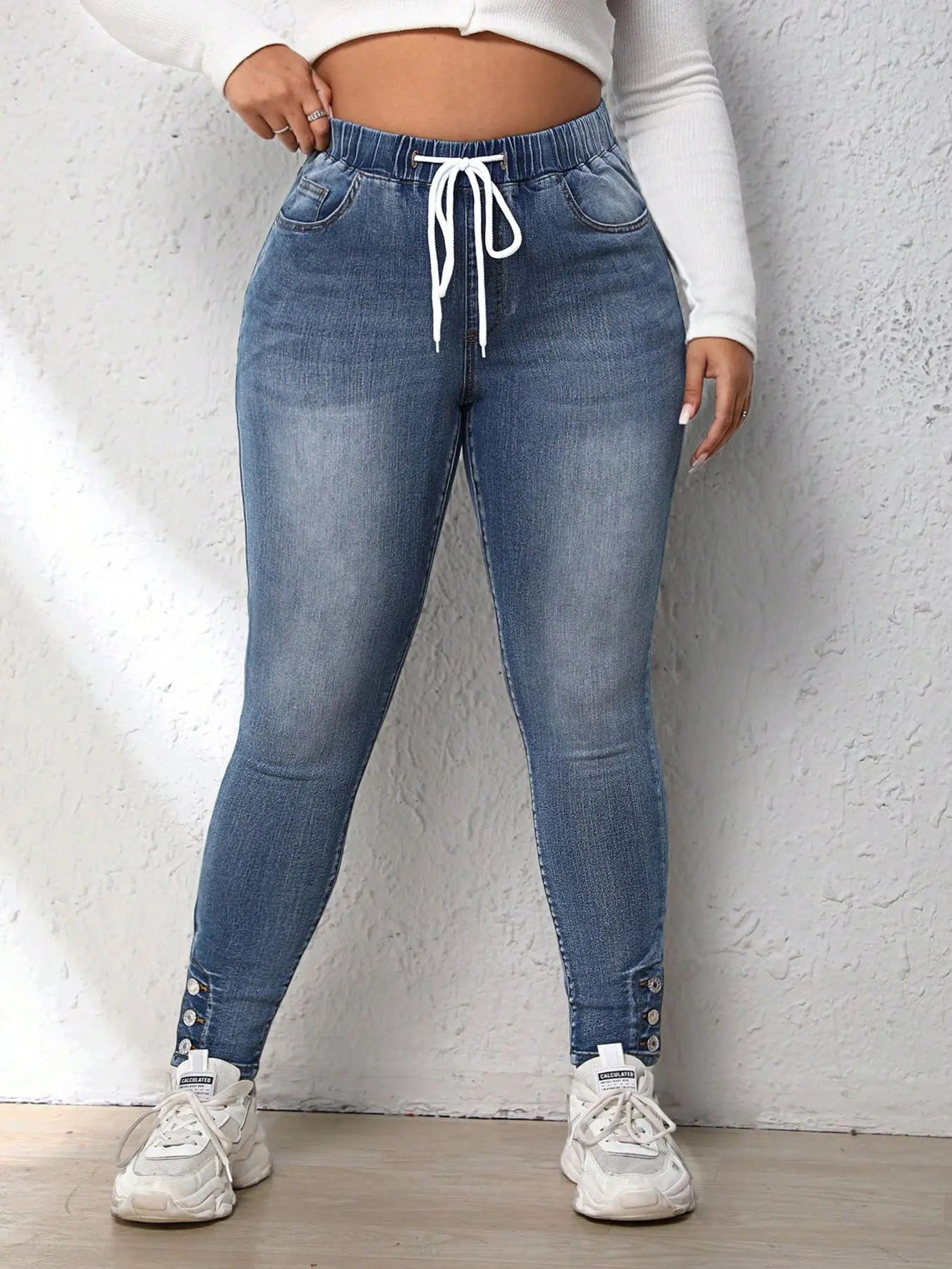 【Plus Size】 Solid Color Drawstring Waist Skinny Jeans, Casual Comfy Denim Jeans for Daily Wear, Women's Bottoms for All Seasons
