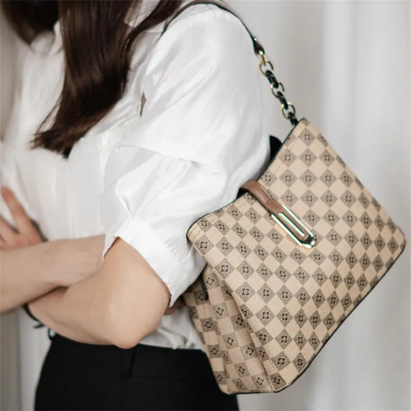 COD | XYM 【Koleksi Tas Kotak-Kotak 2025】Coklat & Khaki, 4 Model Tas (Selempang, Handheld, & Selempang Panjang)! Kapasitas Besar untuk Wanita Karir & Elegan Cewek keiko shoulder bag 5