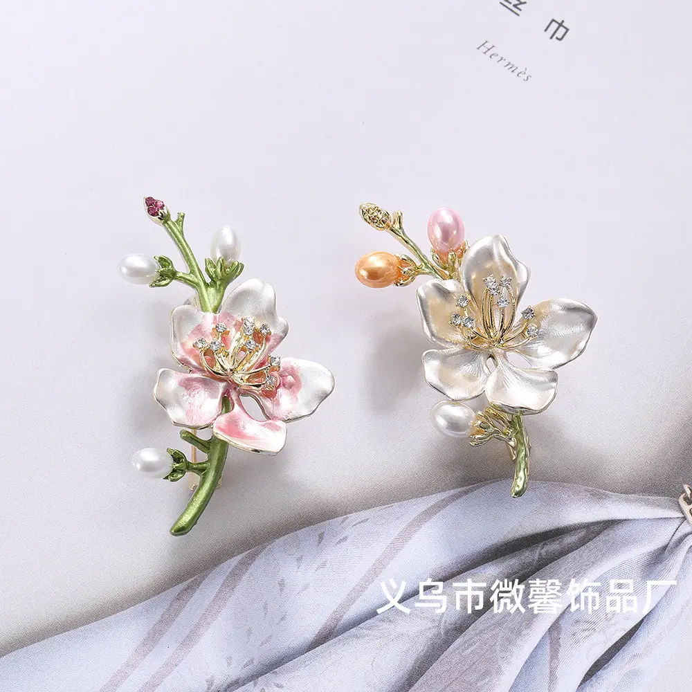 New Chinese Style Flower Rhinestone Alloy Brooch for Cheongsam