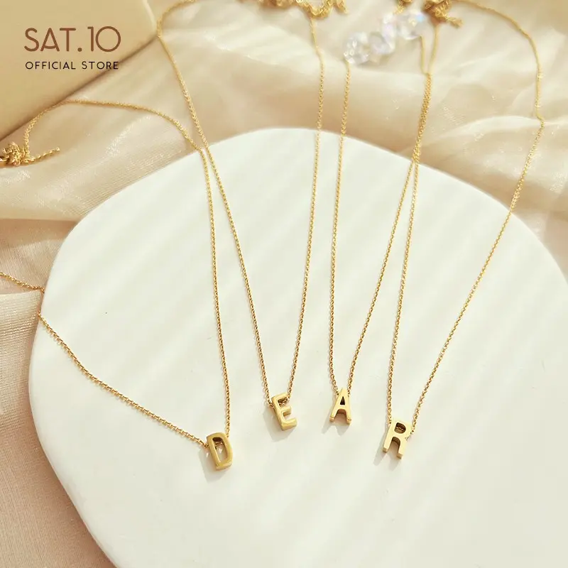 SAT.10 Kalung Rantai Gold Dengan Desain Liontin Huruf Timbul Bahan Titanium SAT-FCA4115 0