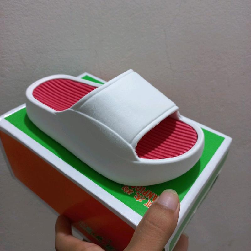  Dép bánh mỳ cho bé trai và bé gái hàng loại đế dày 