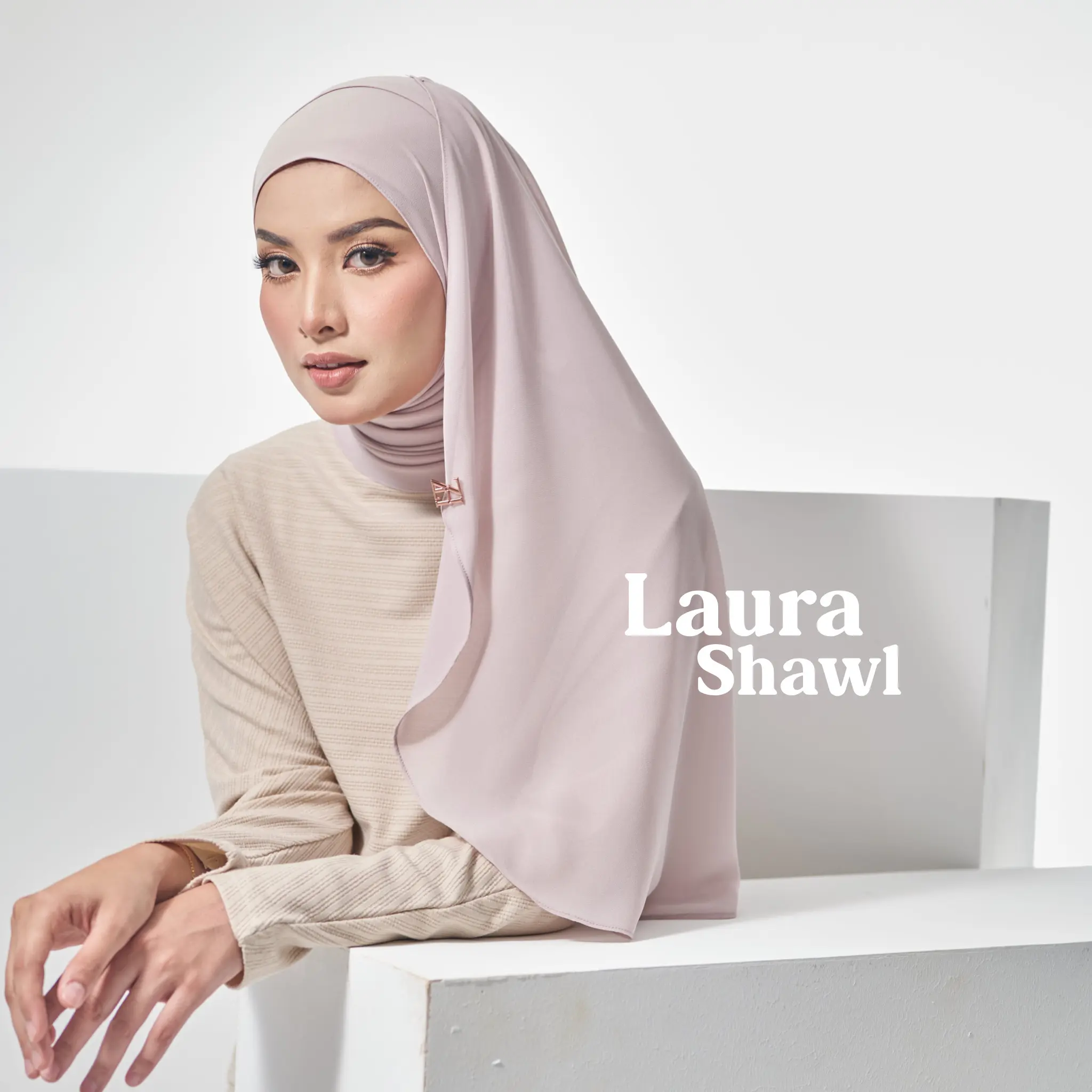 ZURRAAHASSAN - LAURA SHAWL