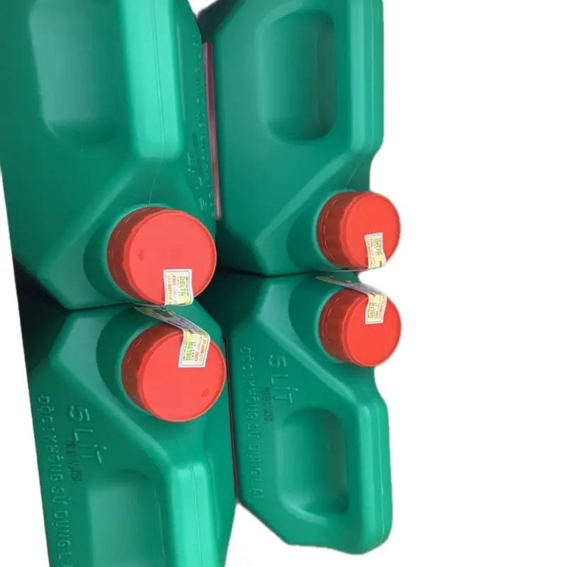Can nhựa 4,5lít hiệu Trâu rừng đen dùng chứa nước 3
