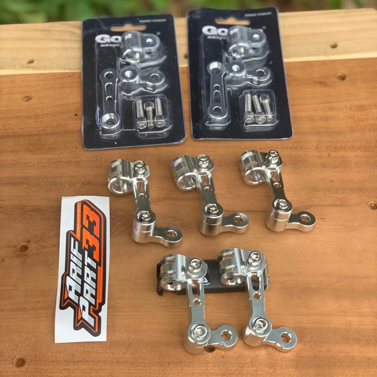 Breket klem selang rem depan cnc model tiang aluminium universal motor Motorcycle