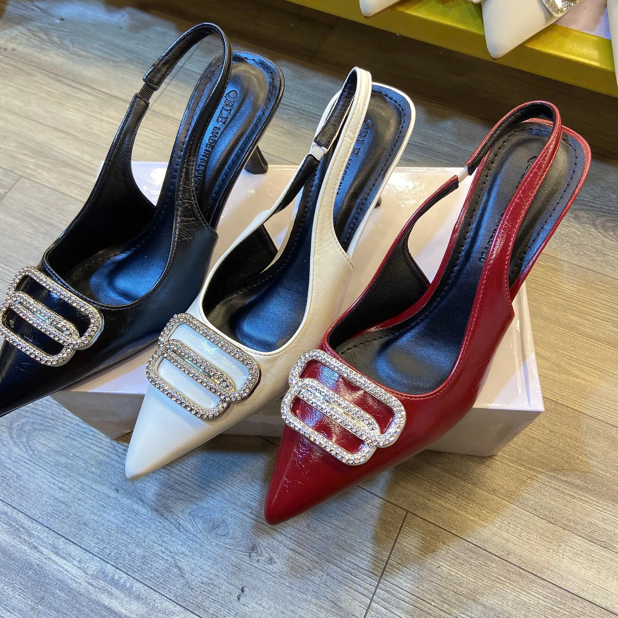 XẢ LỖ Giày gót nhọn 7cm bít mũi khóa tròn da lì phủ bóng mềm nữ shoes.
