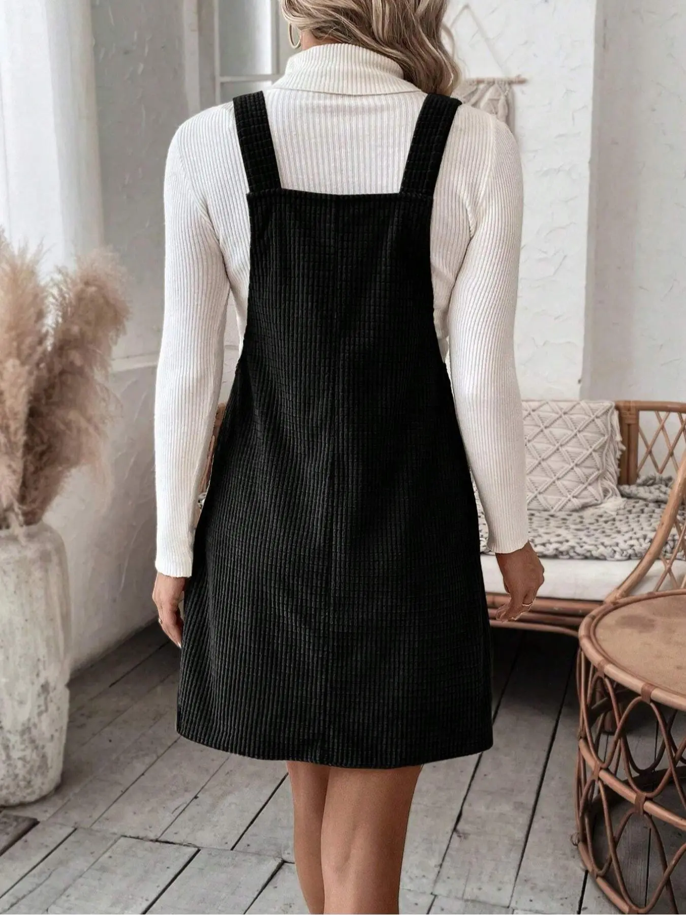 Women's Solid Color Adjustable Strap Pinafore Dress, Elegant Fashion Casual Pocket Design Short Dress for Daily Outdoor Wear, Ladies Dress for All Seasons