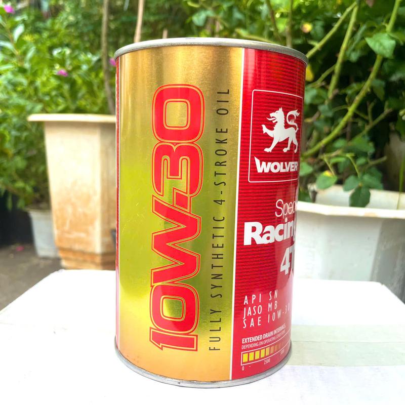 Nhớt Xe Ga Tổng Hợp 800ML Wolver Special Racing 10W30 Nhập Khẩu Đức