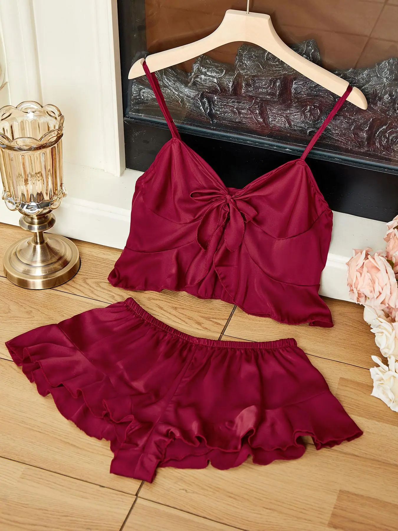 Women's Plain Knot Front Backless Crop Cami Top & Ruffle Hem Shorts Pyjama Set, Casual Elegant Comfy Adjustable Strap Camisole & Elastic Waist Shorts Pj Set, Ladies Summer Sleepwear Set