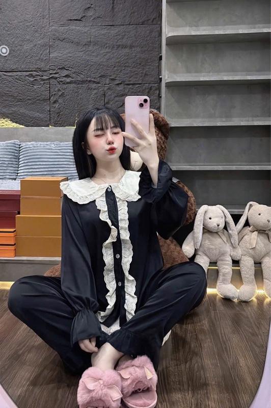 Product Introduction of Set Bộ Pijama Tiểu Thư Cổ Sen Phối Bèo Dọc Nút Đính Đá Chất Liệu Lụa Latin Mát Mịn 40-62kg m13 12