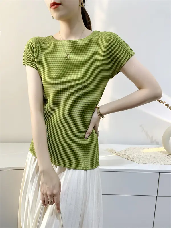 Áo thun tay ngắn chất vải thun xốp siêu co giãn, thiết kế form áo tôn dáng, trẻ trung 5